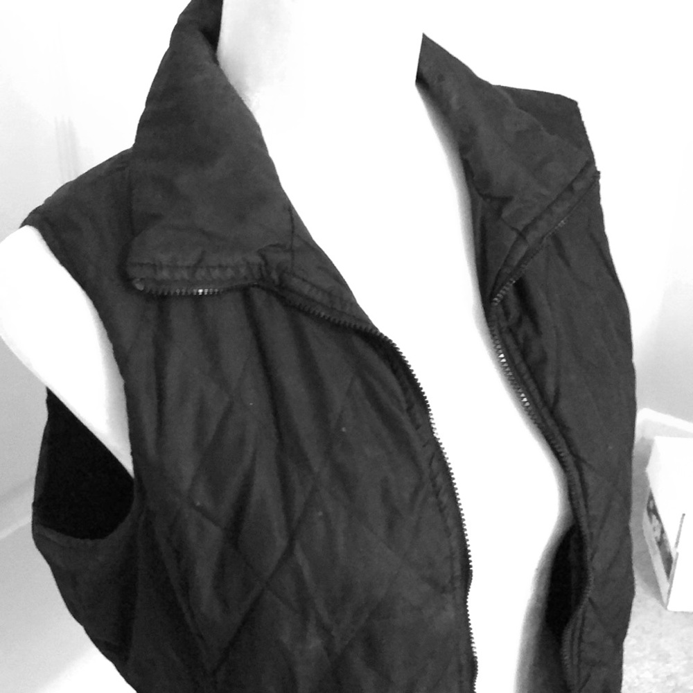 Geoffrey Beene Sleeveless Quilted Shell Vest
